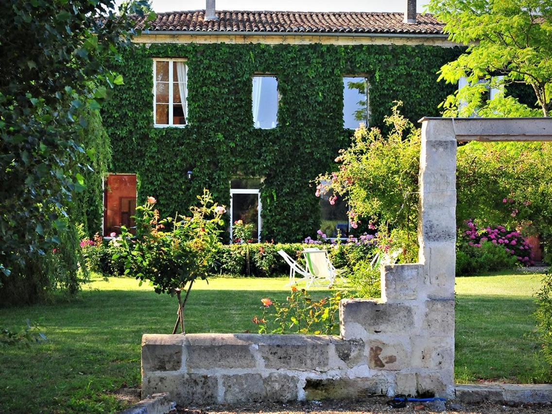 Petit Garros Hotel Fronsac  Exterior photo